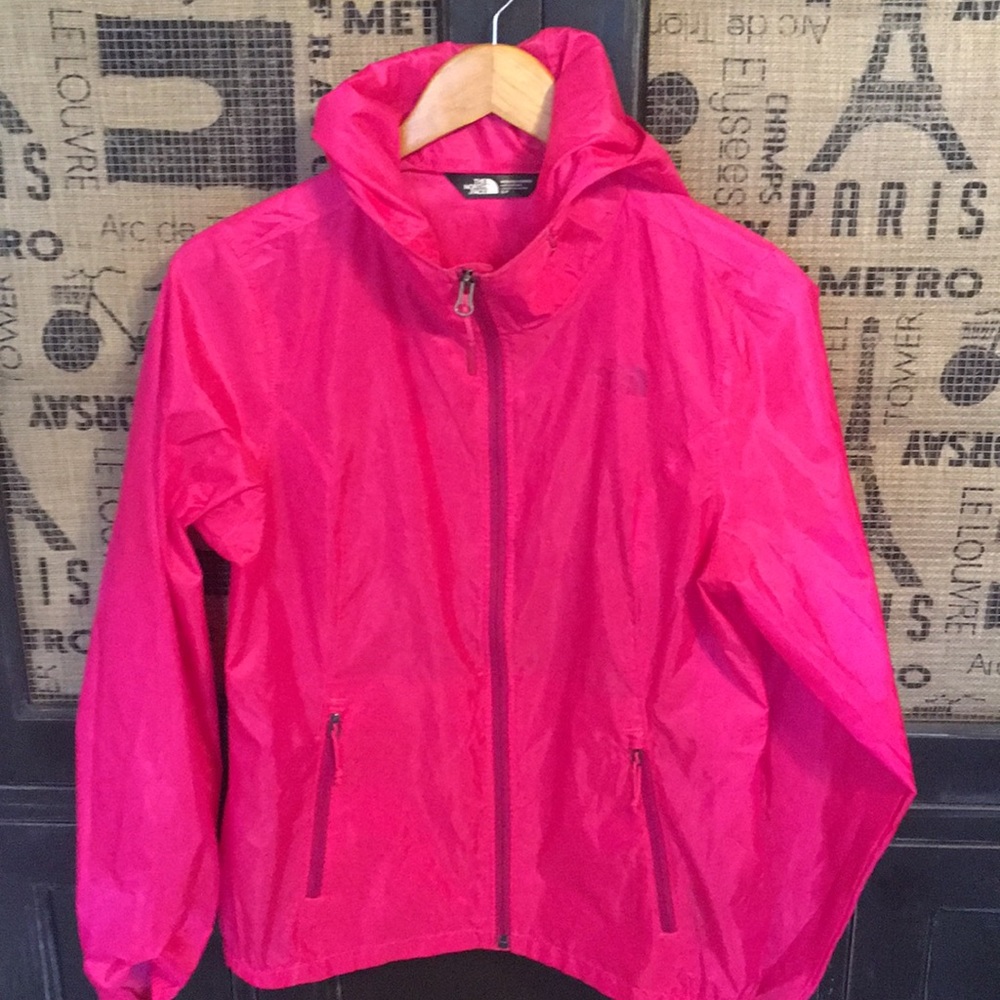 The NorthFace Bright Pink windbreaker !!